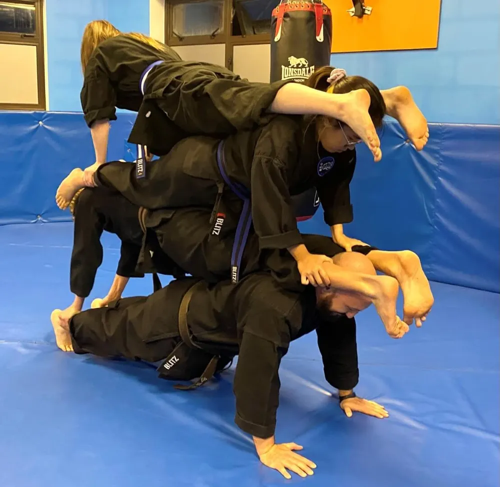 https://www.shuhari.co.uk/_app/immutable/assets/Fitness_for_men_in_Bracknell.927d8ea2.webp