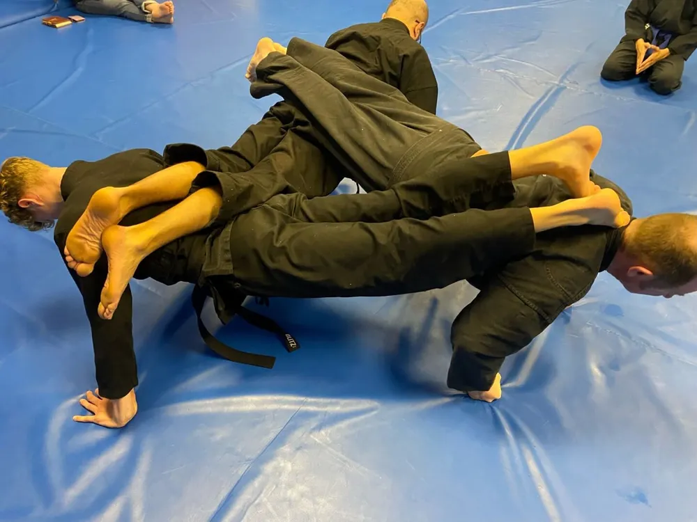 https://www.shuhari.co.uk/_app/immutable/assets/Fitness_for_men_in_Maidenhead.62719422.webp