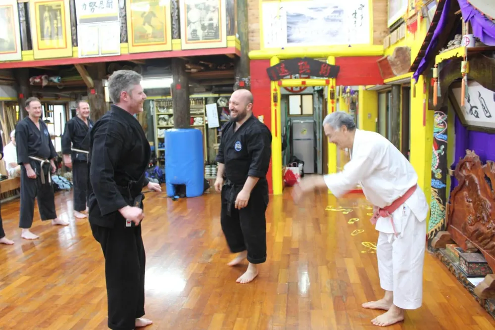 https://www.shuhari.co.uk/_app/immutable/assets/Karate_club_in_Bracknell.33a327aa.webp