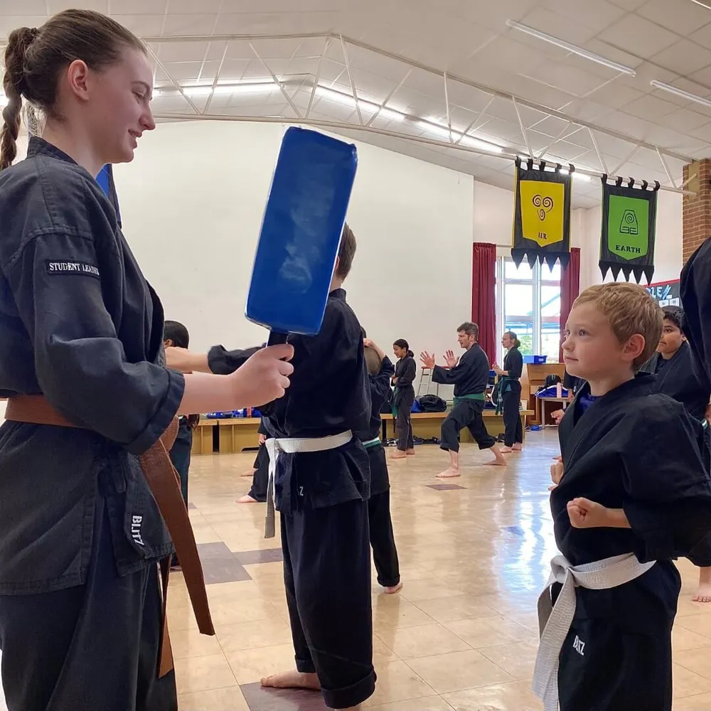 https://www.shuhari.co.uk/_app/immutable/assets/Martial_arts__classes_in_Maidenhead.f5dd1e18.webp