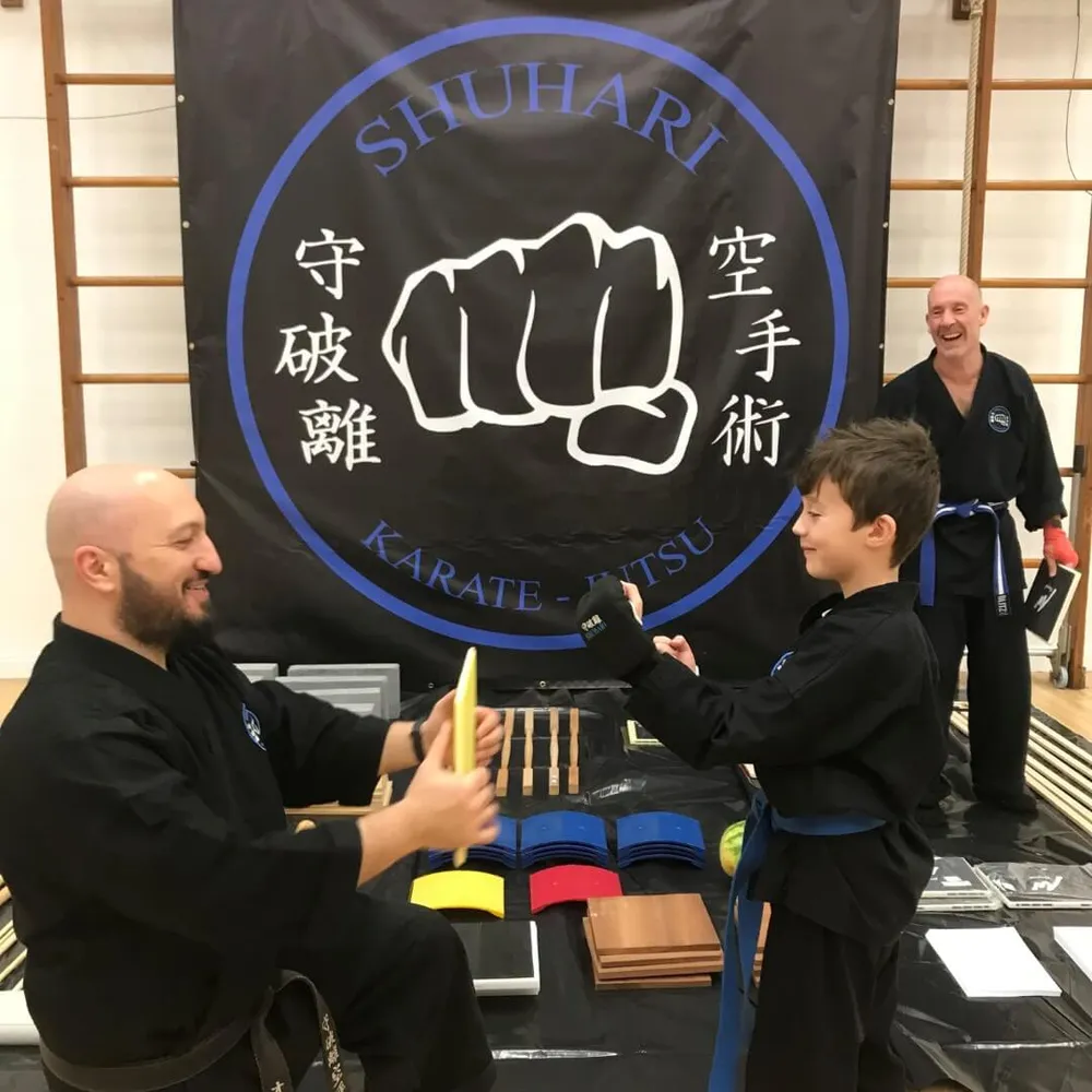 https://www.shuhari.co.uk/_app/immutable/assets/Martial_arts_classes_for_children_in_Slough.c9f8c47a.webp