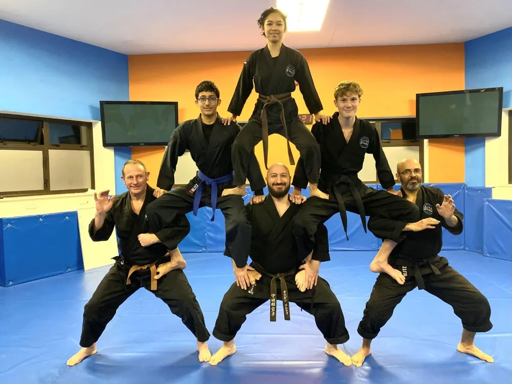 https://www.shuhari.co.uk/_app/immutable/assets/Martial_arts_classes_for_families_in_Maidenhead.89df34cb.webp