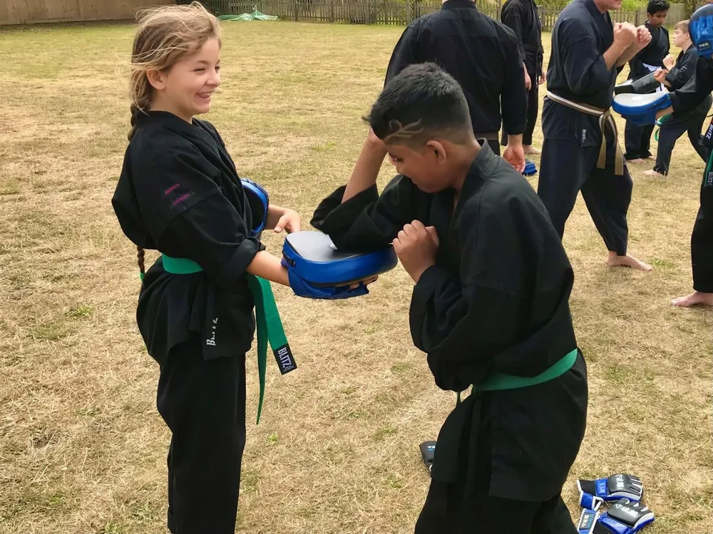 https://www.shuhari.co.uk/_app/immutable/assets/Martial_arts_classes_for_kids_in_Bracknell.80dc7fcb.webp