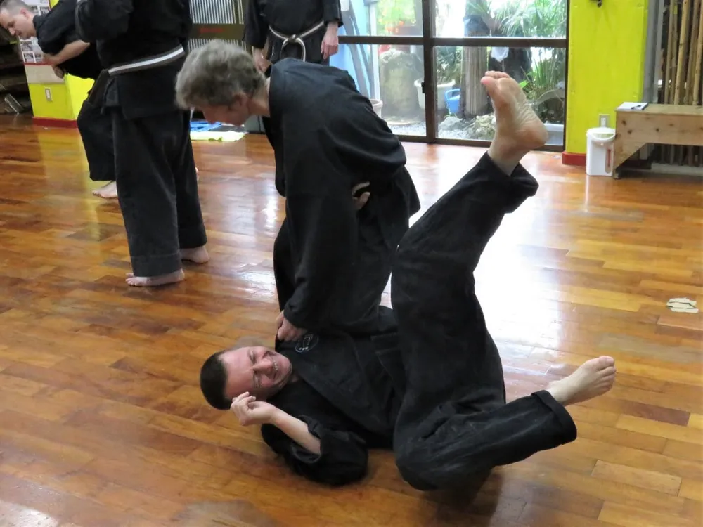 https://www.shuhari.co.uk/_app/immutable/assets/Martial_arts_club_in_Maidenhead.4751fbde.webp
