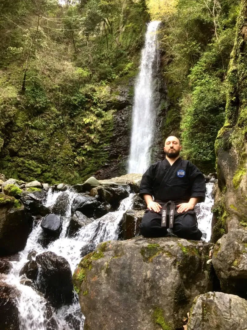 https://www.shuhari.co.uk/_app/immutable/assets/Martial_arts_trainng_for_adults.7aa9c379.webp