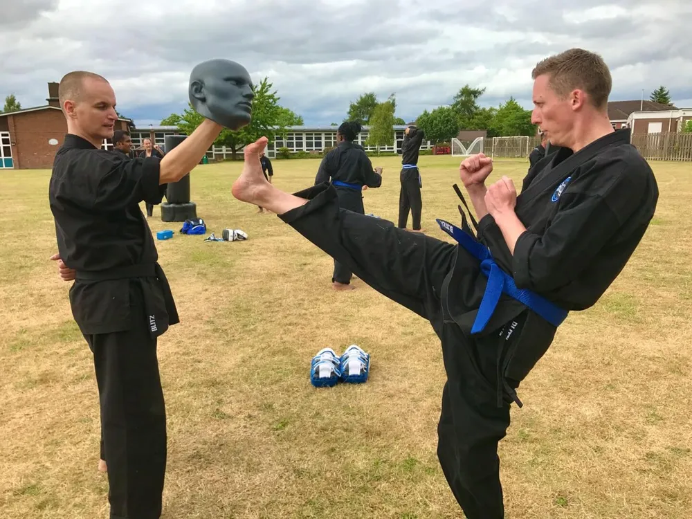 https://www.shuhari.co.uk/_app/immutable/assets/Mens_fitness_in_Maidenhead.e8e51236.webp